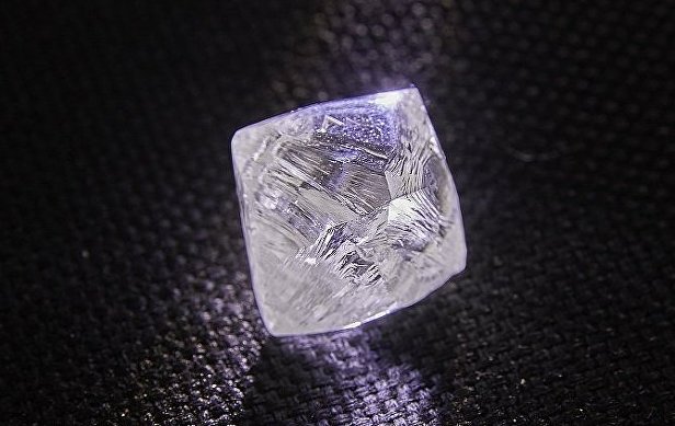Верхне-мунский алмаз 98,8 карата