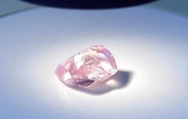 розовый алмаз "Алроса"