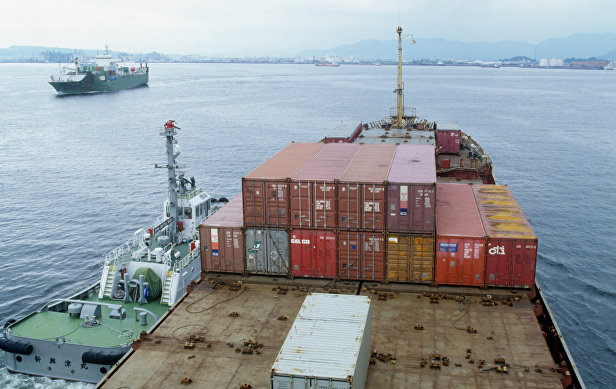 Торговое контейнерное судно