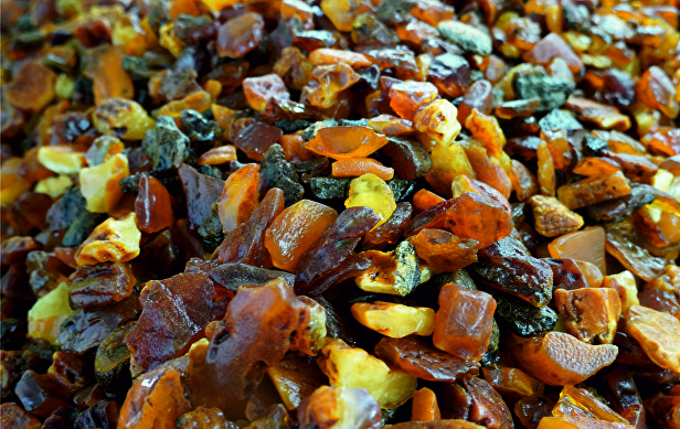 Калининградский янтарный комбинат, янтарь-сырец