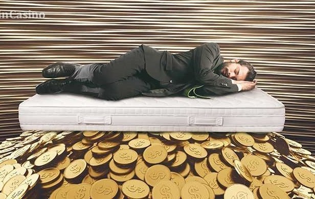 золото под матрасом золото под матрасом