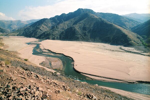 Узбекистан, горы Тянь-Шань Узбекистан, горы Тянь-Шань