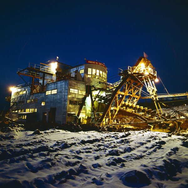 Золотодобывающая драга Золотодобывающая драга