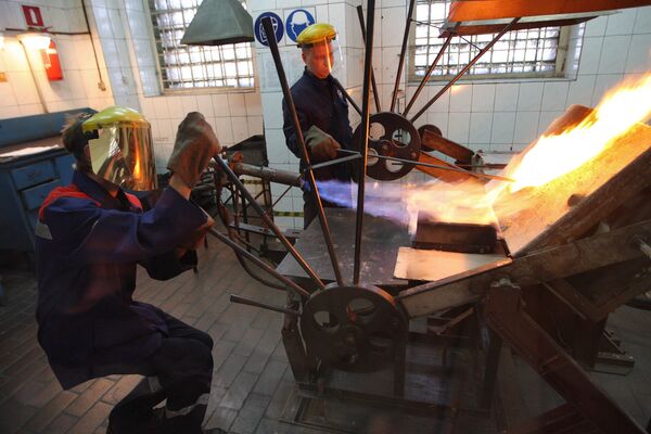 ОАО Уралэлектромедь - дочернее предприятие ОАО Уральская горно-металлургическая компания (УГМК) ОАО Уралэлектромедь - дочернее предприятие ОАО Уральская горно-металлургическая компания (УГМК)