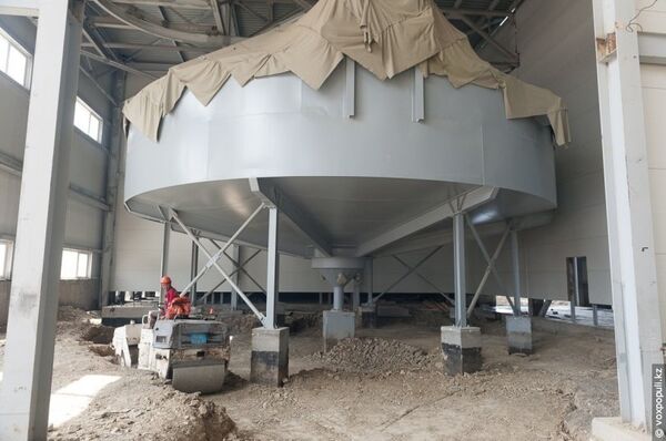 Монтаж технологического оборудования на фабрике Кызыла, Казахстан