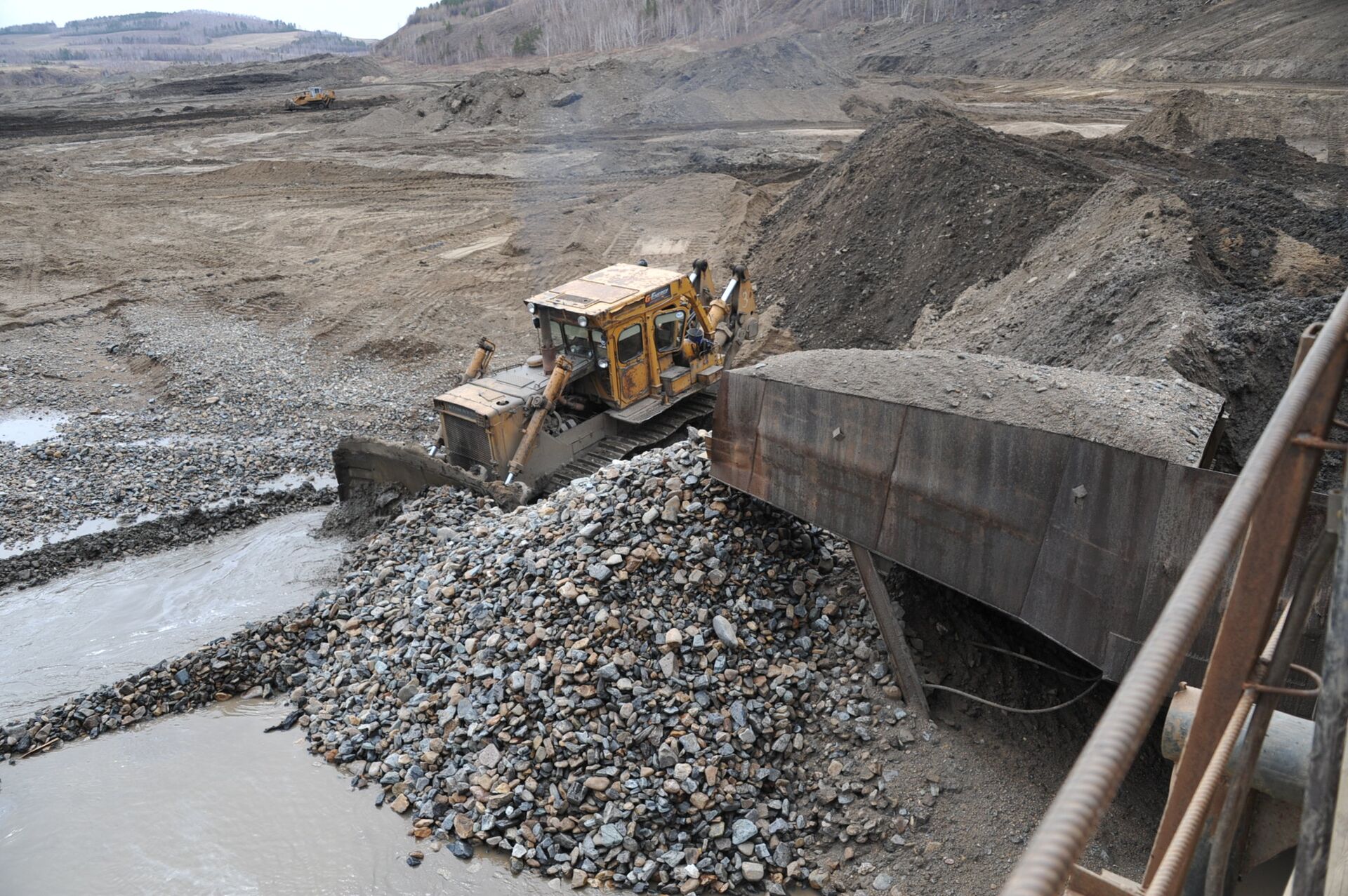 Добыча россыпного золота - ПРАЙМ, 1920, 26.11.2025