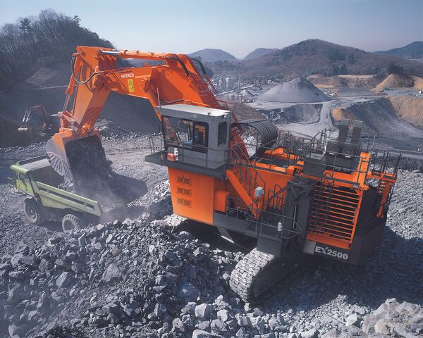 Hitachi_EX2500-6
