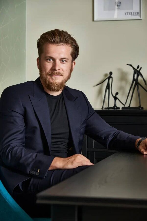 Артем Соколов, управляющий партнер ювелирного холдинга Sokolov Артем Соколов, управляющий партнер ювелирного холдинга Sokolov