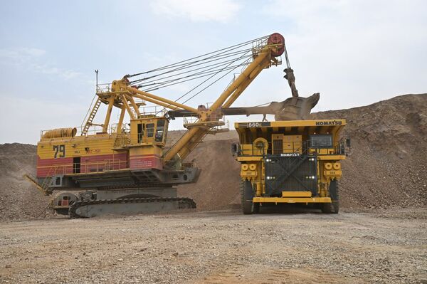 рудник Мурунтау, Komatsu рудник Мурунтау, Komatsu